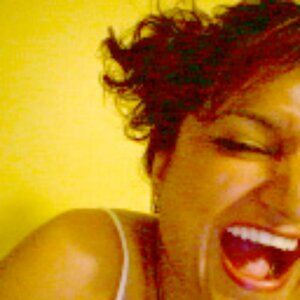 Meet your Posher, Desi